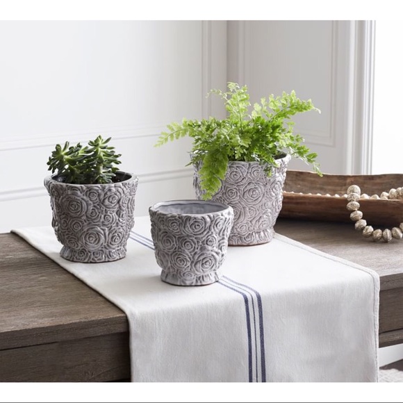 New Pottery Barn Rose Ceramic Cachepot, Grey Rosebud Planter, Small White Pot - Picture 2 of 14
